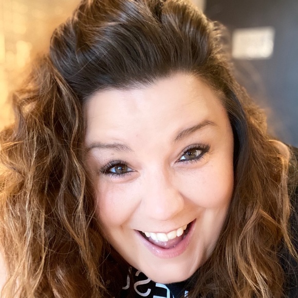 Meet your Posher, Brettney-brae - Picture 2 of 3